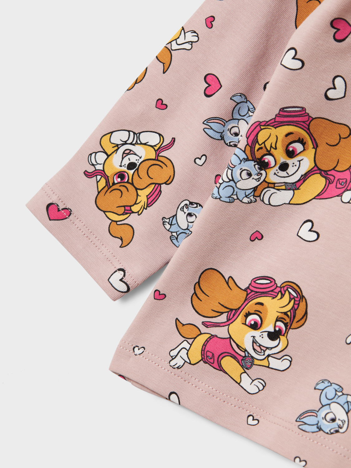 model_shot-front_full